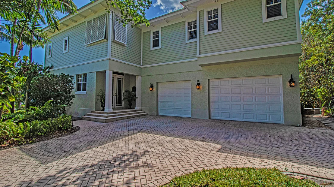 Photo of 5592 SE Reef Way