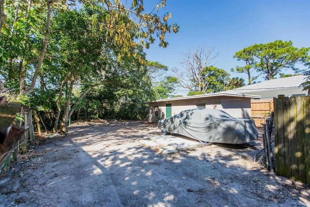 Photo of 819 Rudolf Road