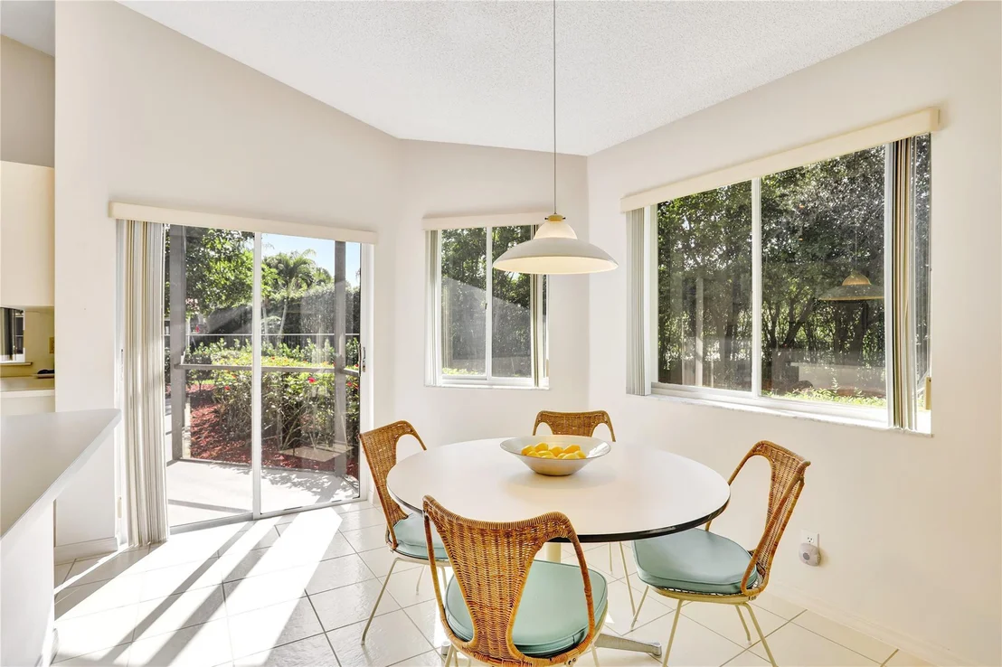 Photo of 804 Heron Road