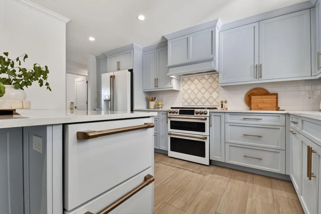 Photo of 700 Lakeside Circle