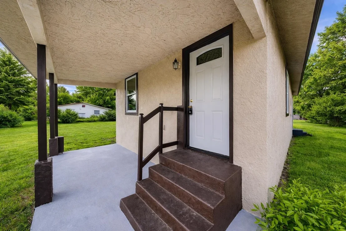 Photo of 712 SE Bayou Avenue