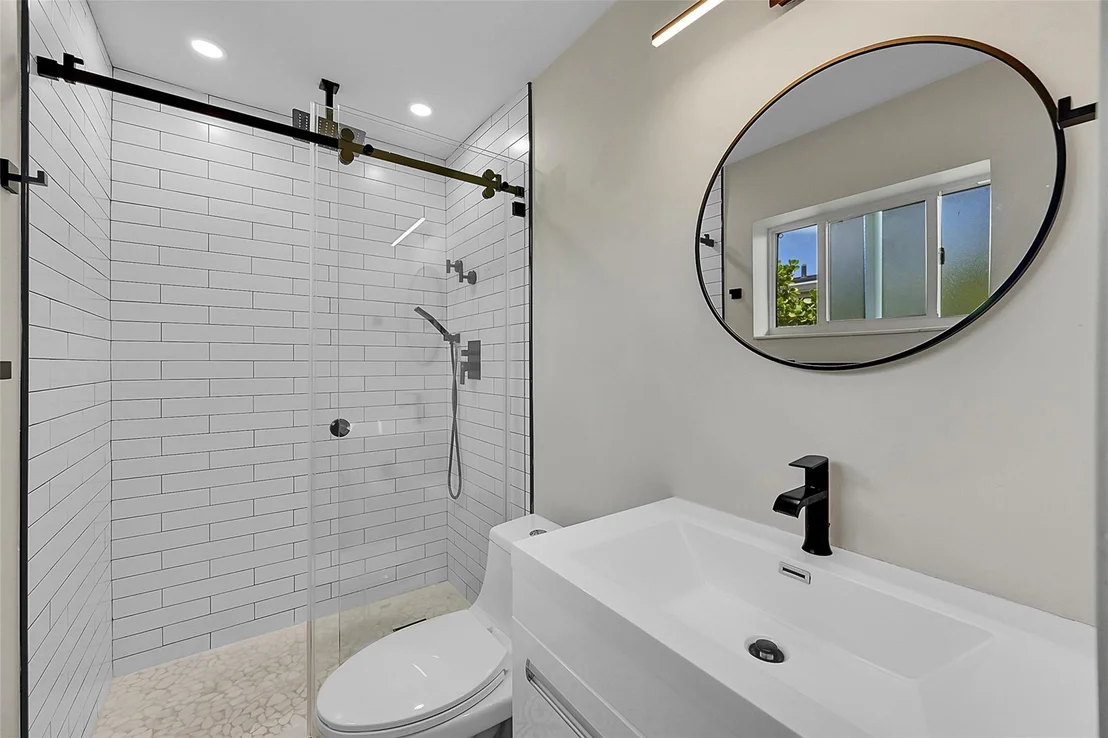 Photo of 931 SE 5th Avenue