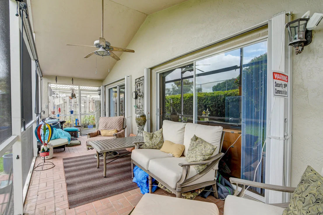 Photo of 6081 Bluegrass Drive