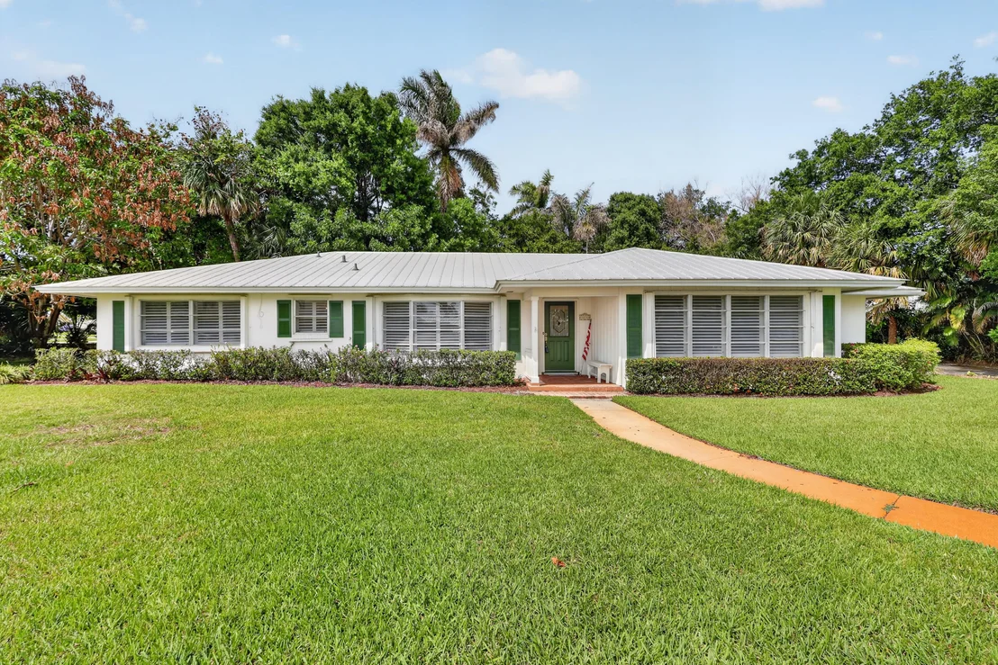 Photo of 1233 NW River Terrace