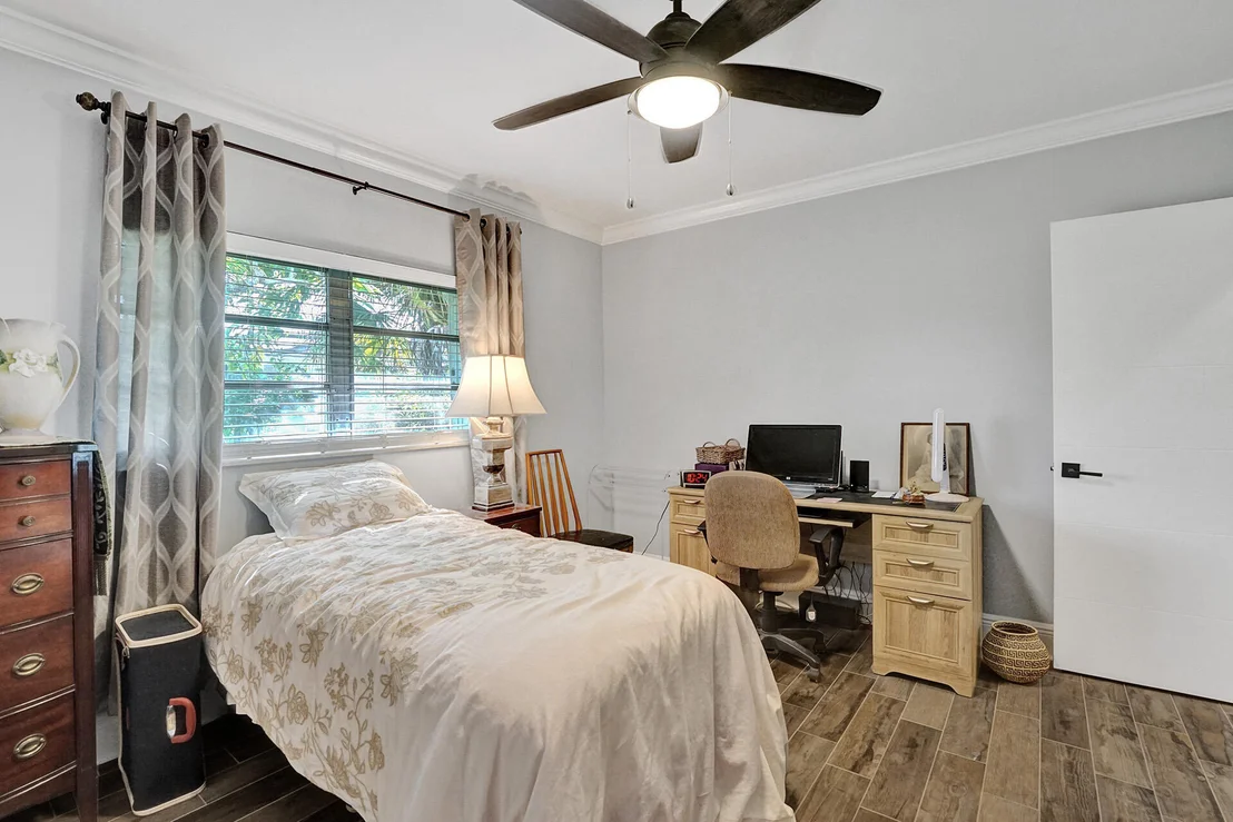 Photo of 3604 Sherwood Boulevard