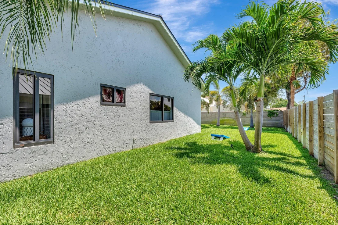 Photo of 620 Enfield Road