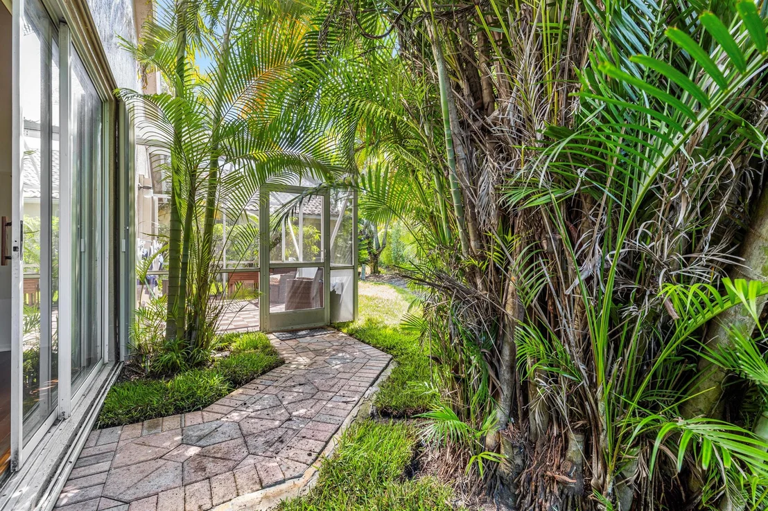 Photo of 5328 Brookview Drive