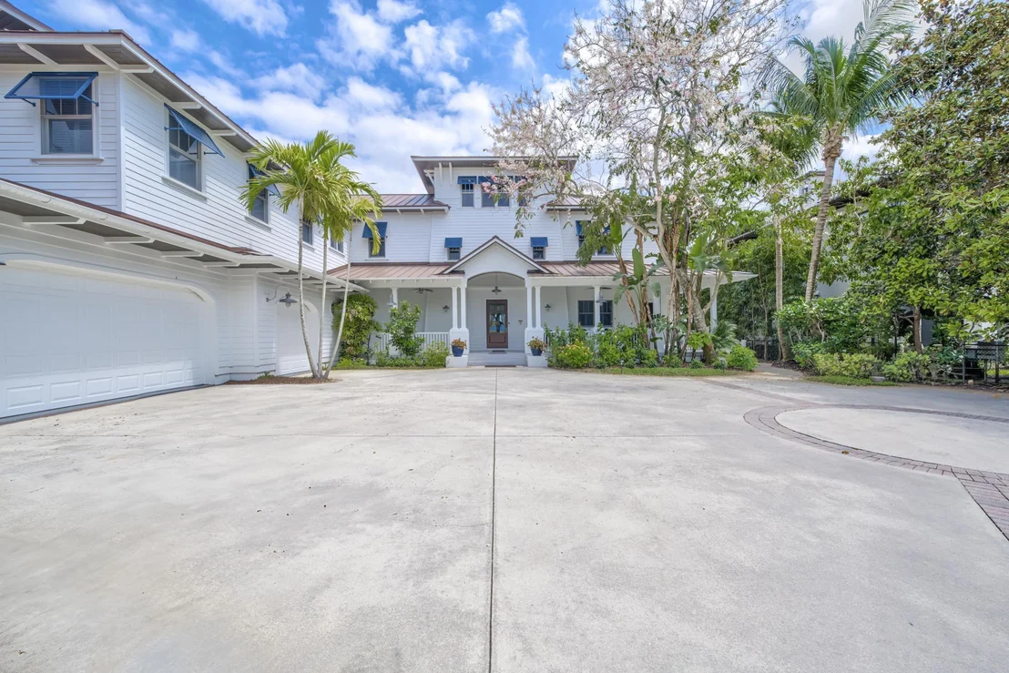 Photo of 5270 Pennock Point Road