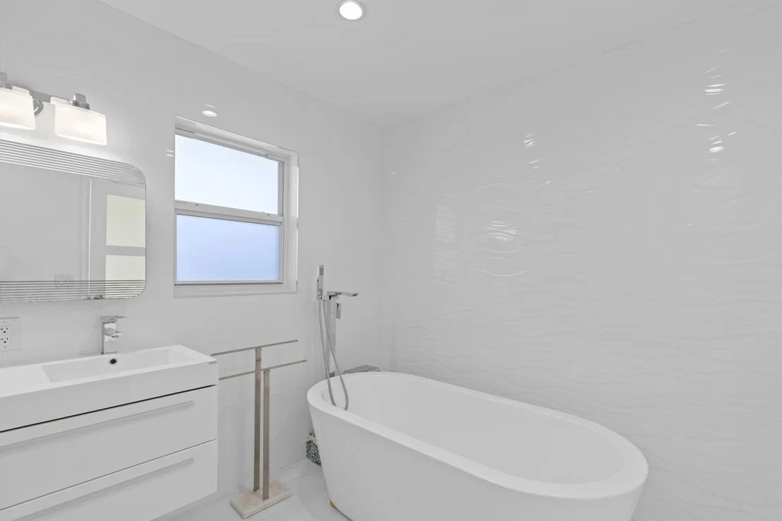 Photo of 391 SE 7th Avenue