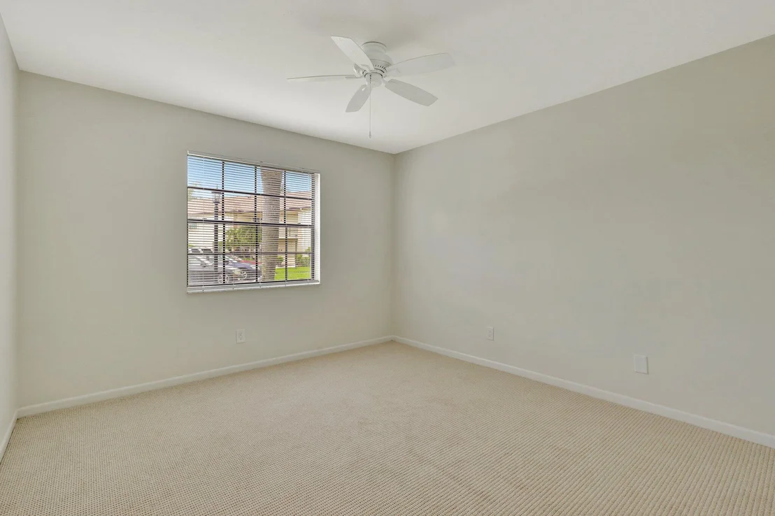 Photo of Unit C at 801 Pinecrest Circle