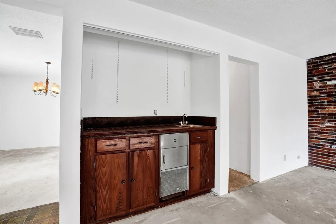 Photo of 65 W Palm Drive