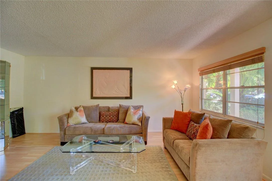 Photo of Unit D1 at 1903 Bermuda Circle