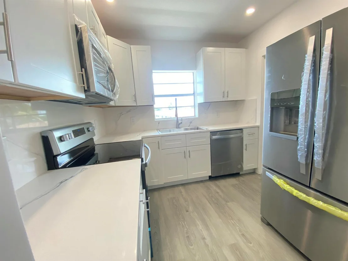 Photo of Unit 306 at 600 Pine Drive