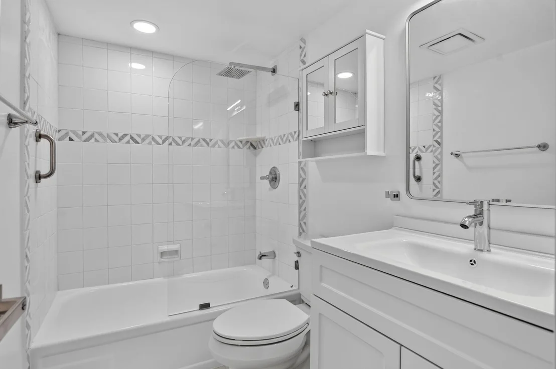 Photo of 3045 Cornwall C