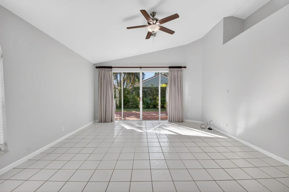 Photo of 3958 Redondo Way
