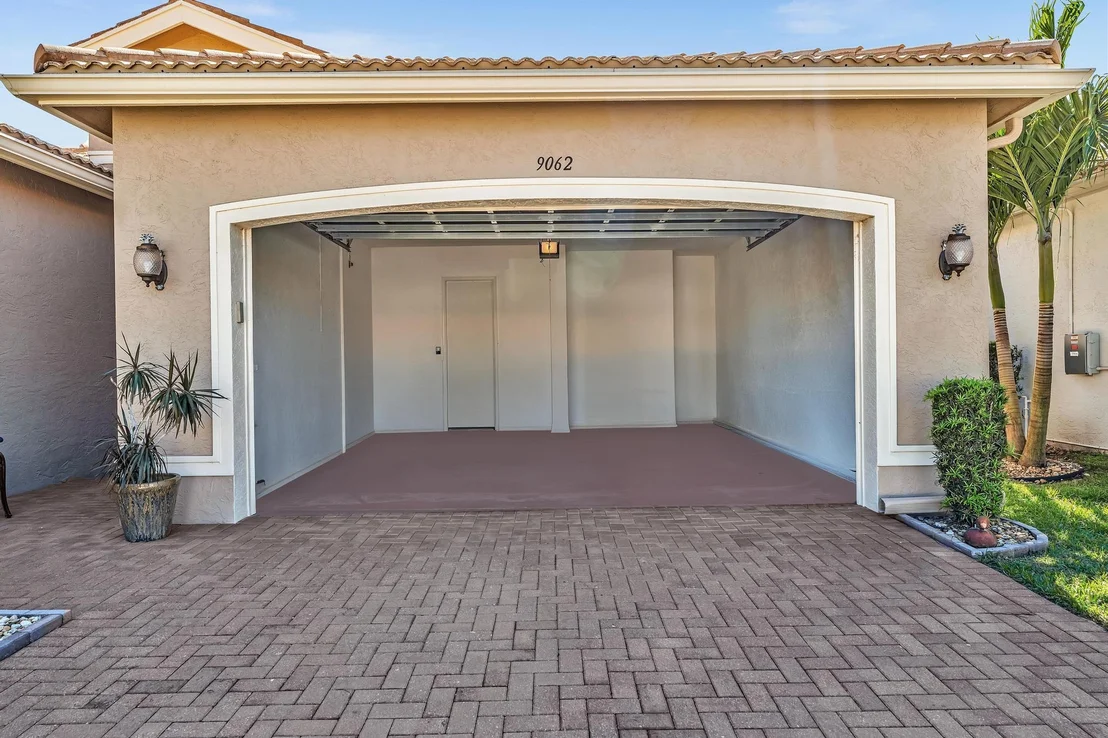 Photo of 9062 Meridian View Isle
