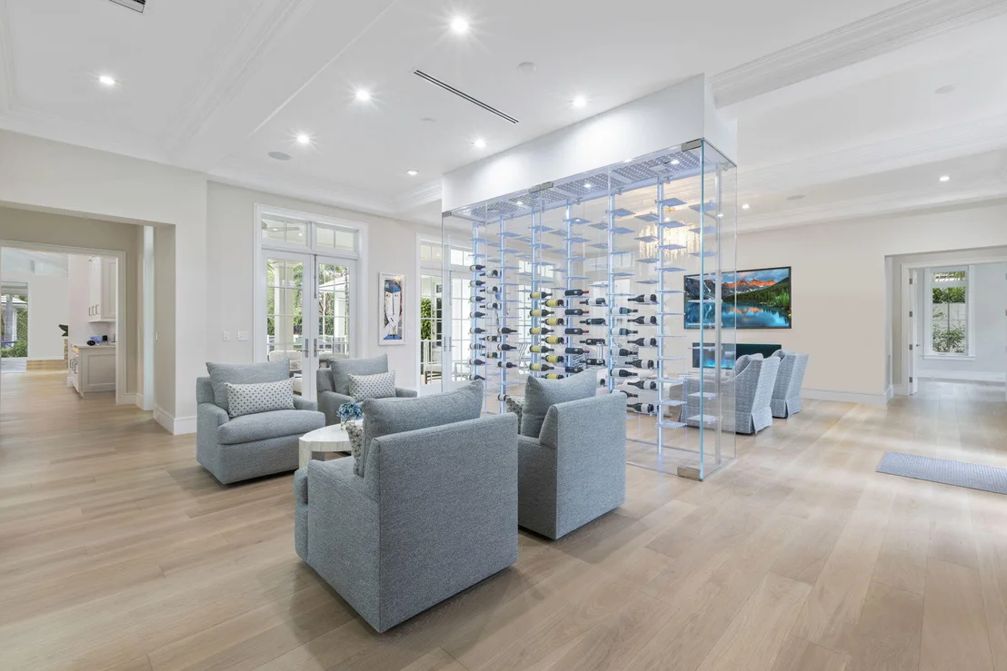 Photo of 1222 N Ocean Boulevard