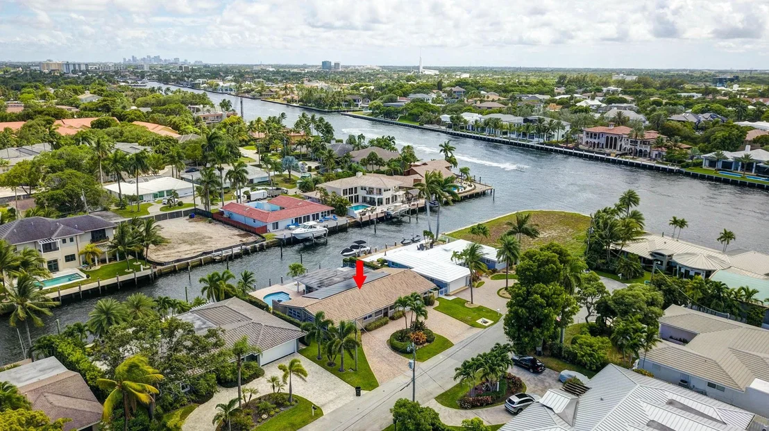 Photo of 1920 Waters Edge