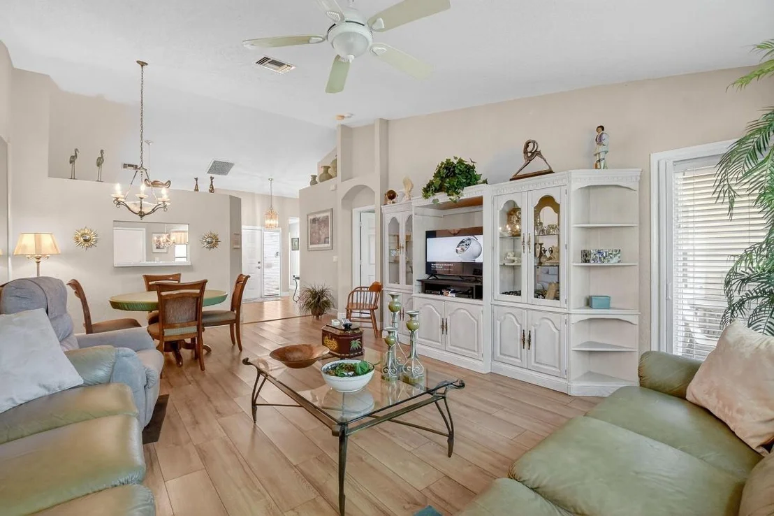 Photo of 15431 Watershore Lane