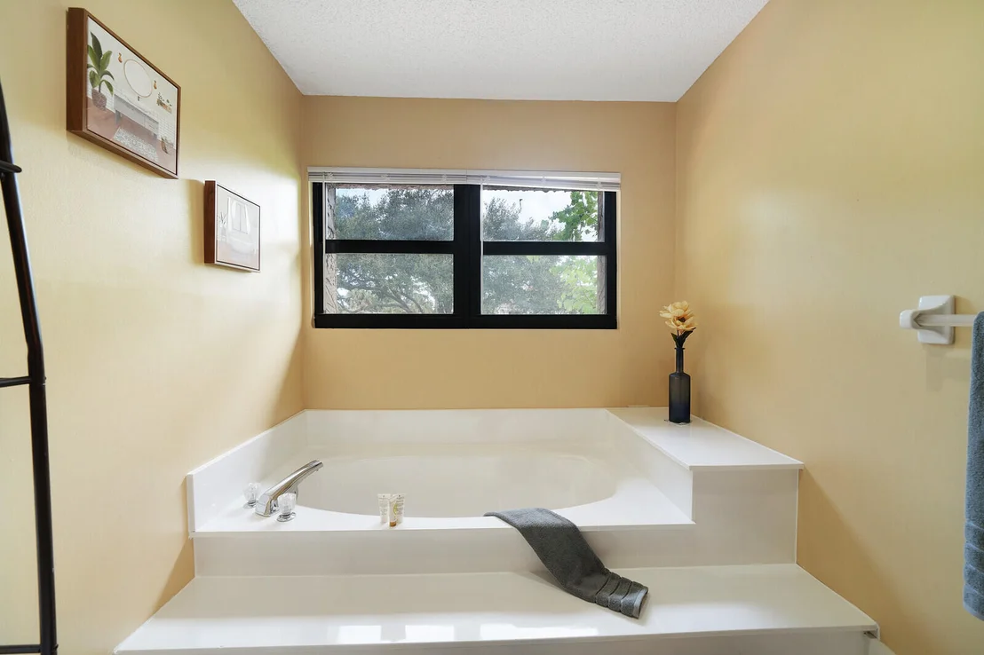 Photo of 6599 Pond Apple Road