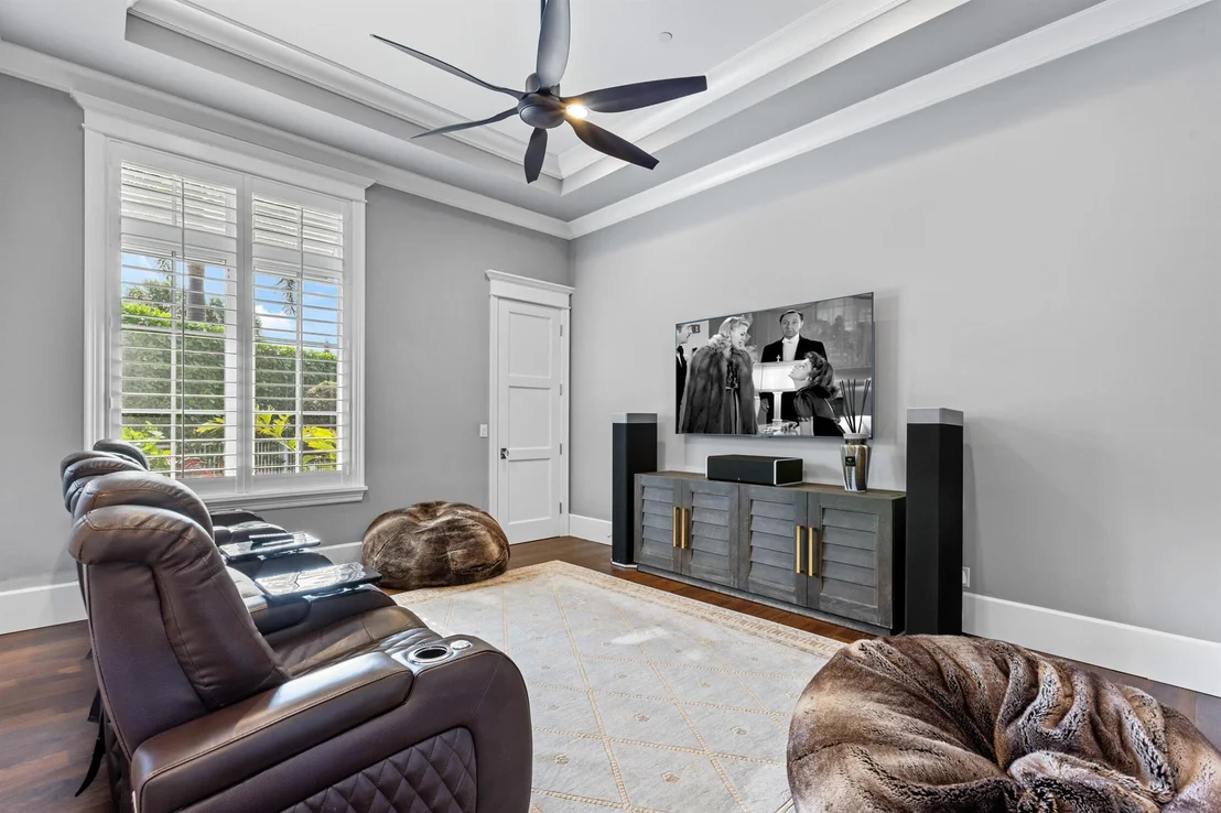 Photo of 1030 Pine Point Road