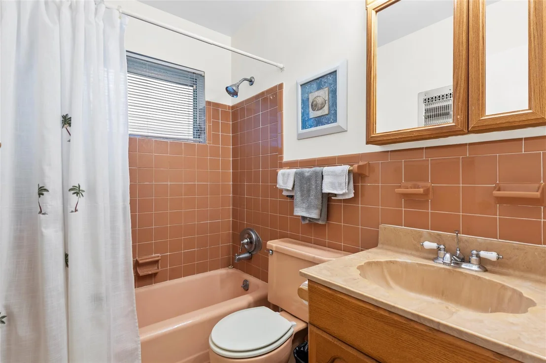 Photo of 313 SE 3rd Terrace