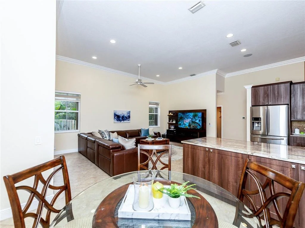 Photo of 1672 Eagle Bend