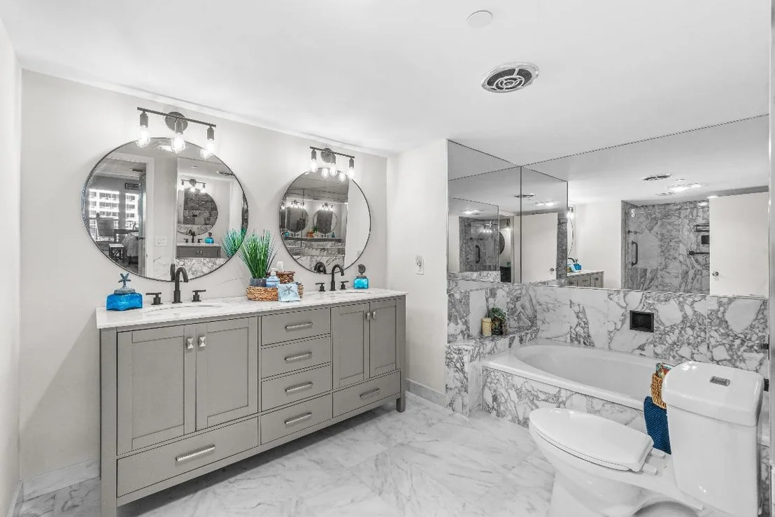 Photo of Unit 708 at 4301 N Ocean Boulevard