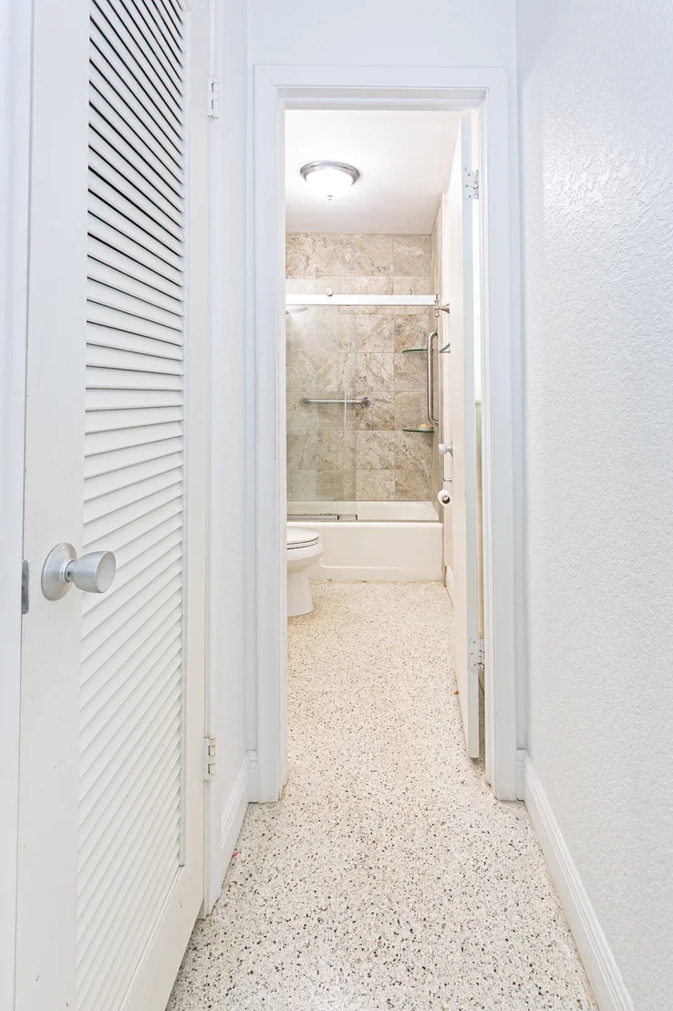 Photo of 2395 Edgewater Drive