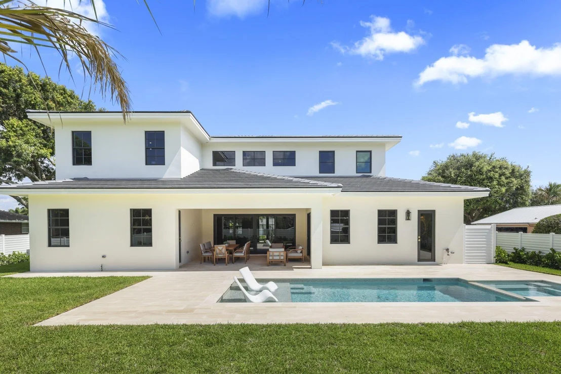 Photo of 2384 WINDSOR Road