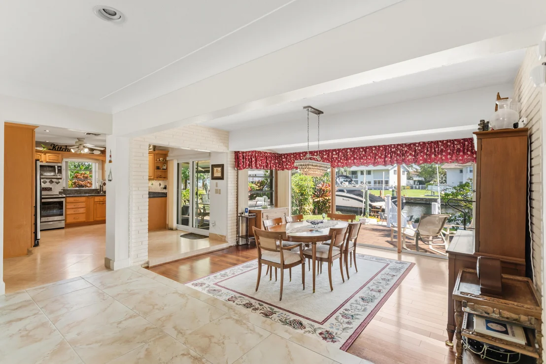 Photo of 270 SE 5th Terrace