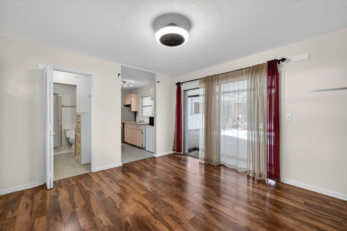 Photo of 1040 SE 5th Street SE