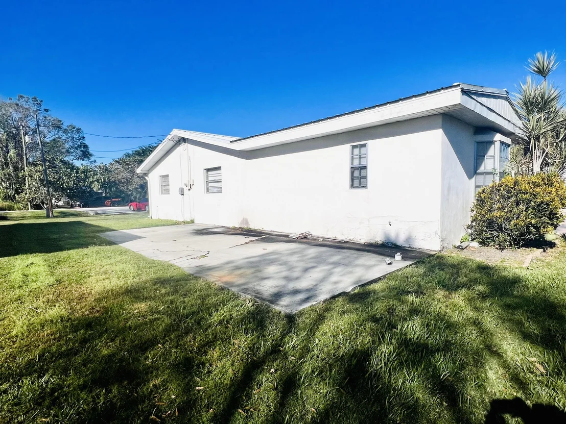 Photo of 1303 SE 8th Avenue