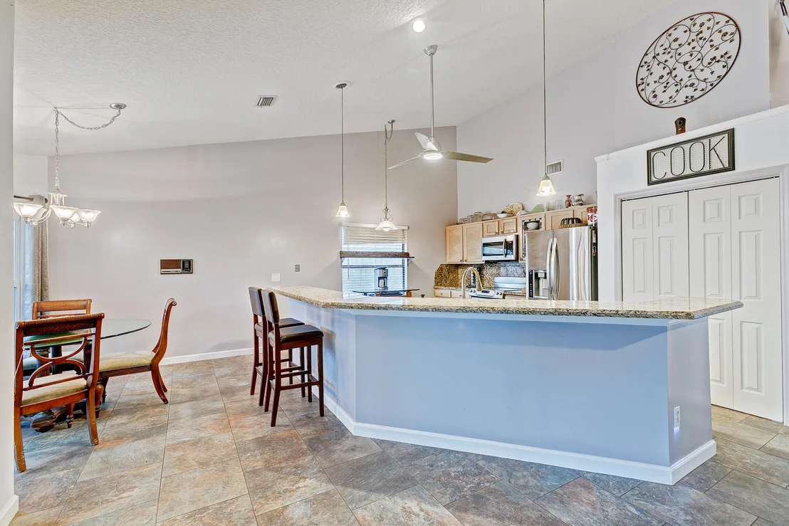 Photo of 1006 Center Street