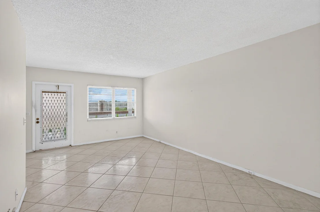 Photo of 4044 WOLVERTON C