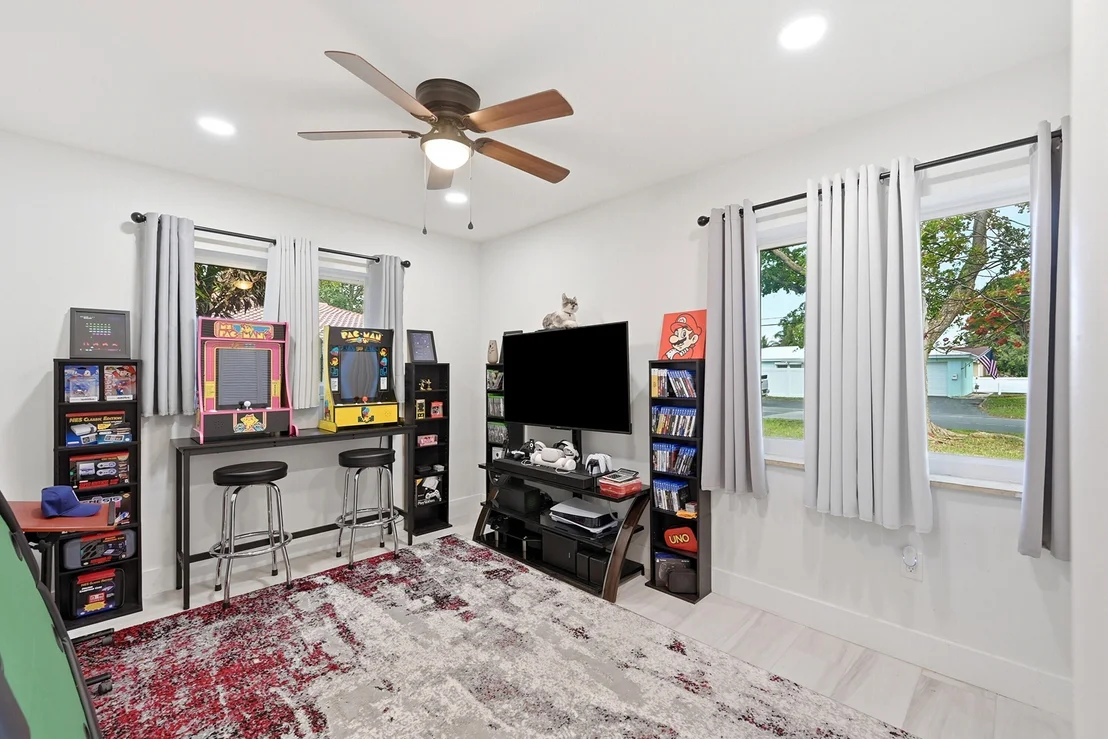 Photo of 141 SE 8th Street