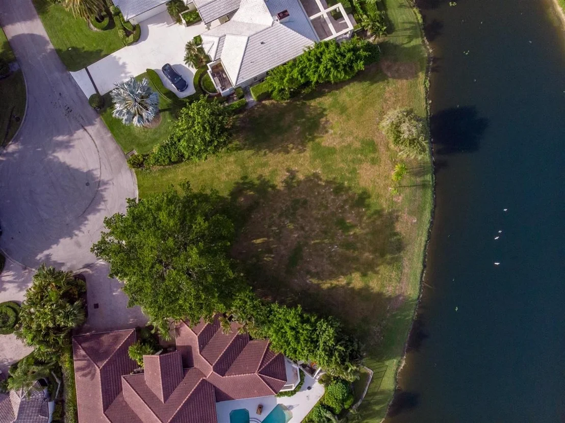 Photo of 2289 Golf Brook Drive