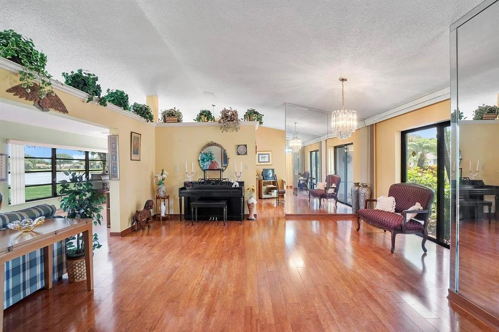 Photo of 6355 Timberlakes Way