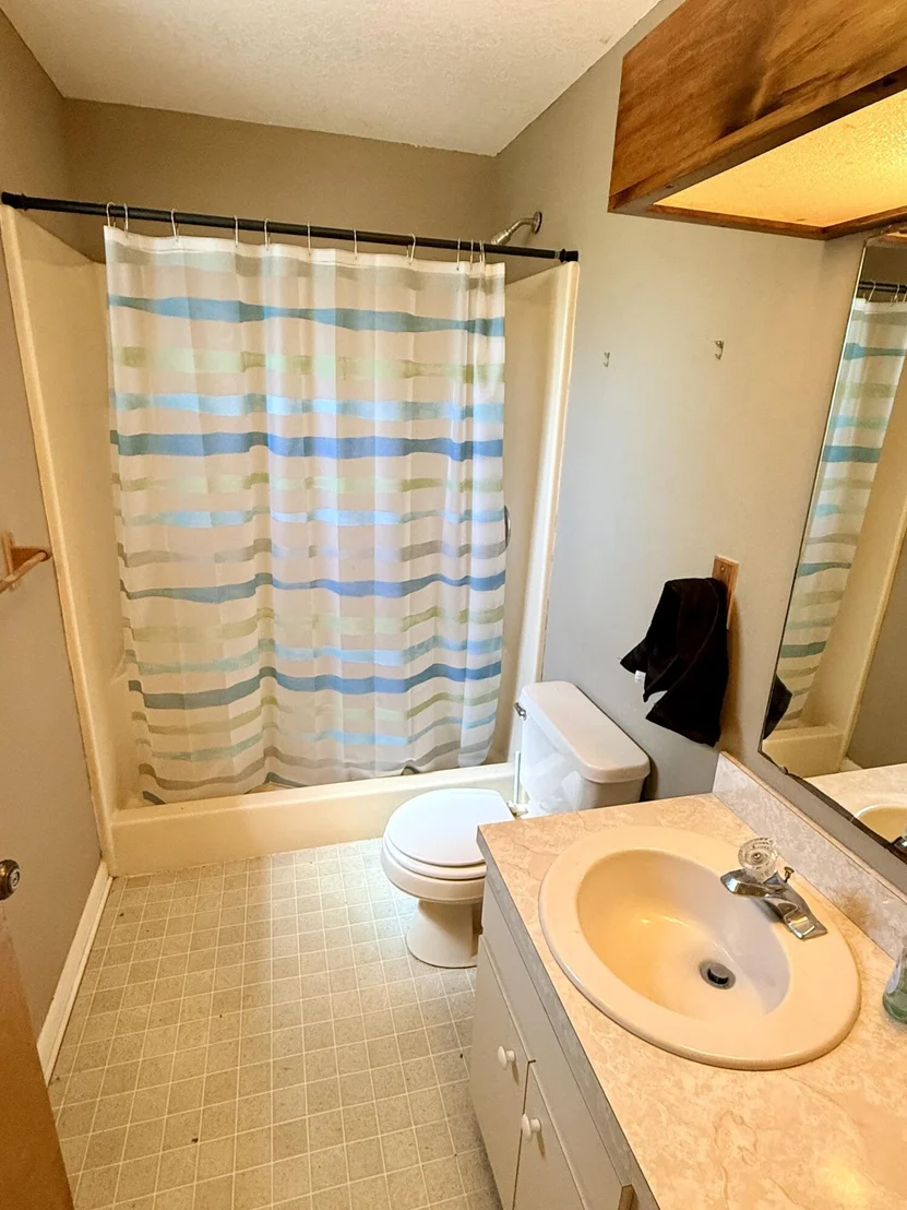 Photo of 7528 County Road 663