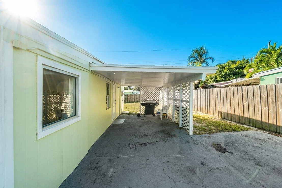 Photo of 390 Hibiscus Tree Drive