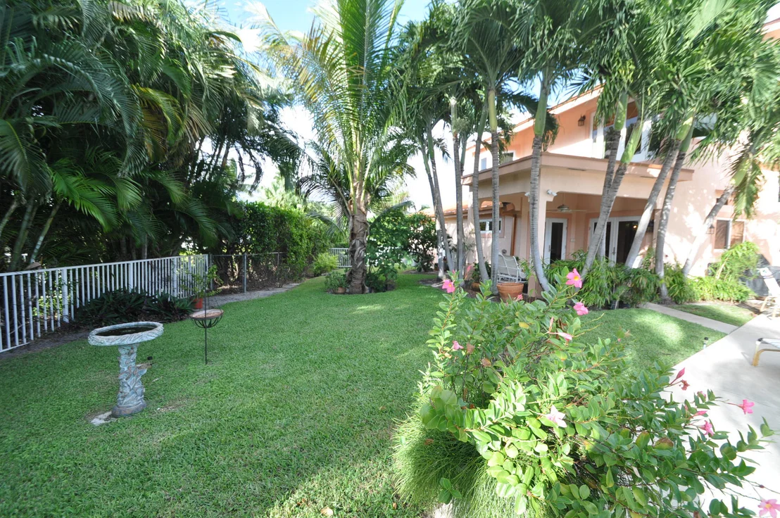 Photo of 8 Midlane Road