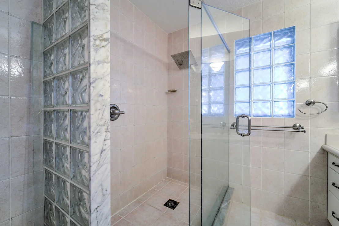 Photo of 270 SE 3rd Avenue