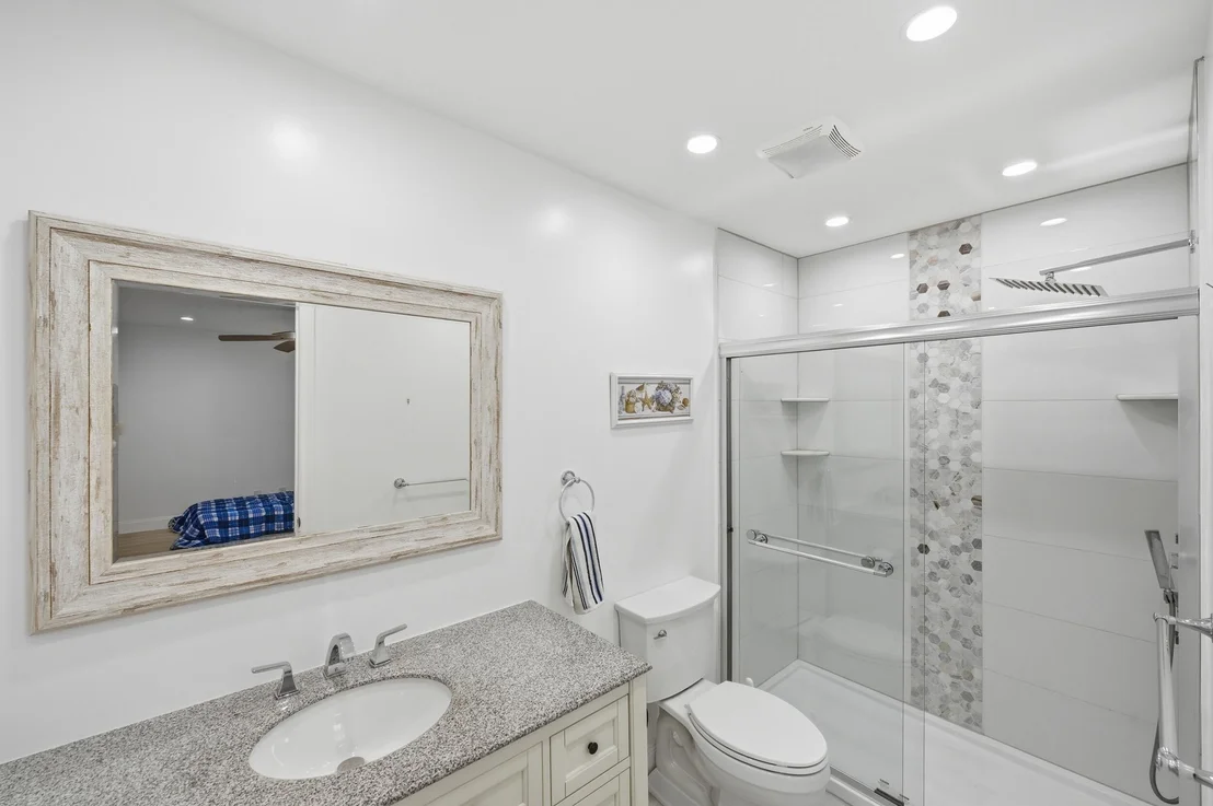 Photo of Unit B at 955 Circle Drive