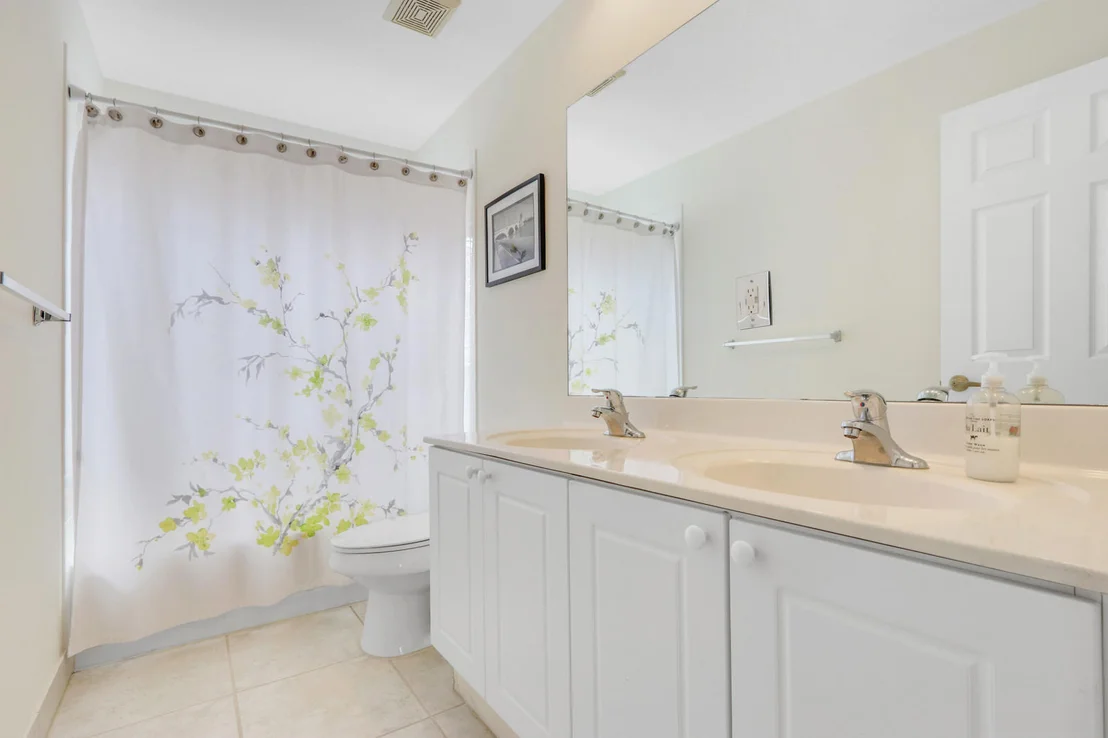 Photo of 4497 Lake Lucerne Circle