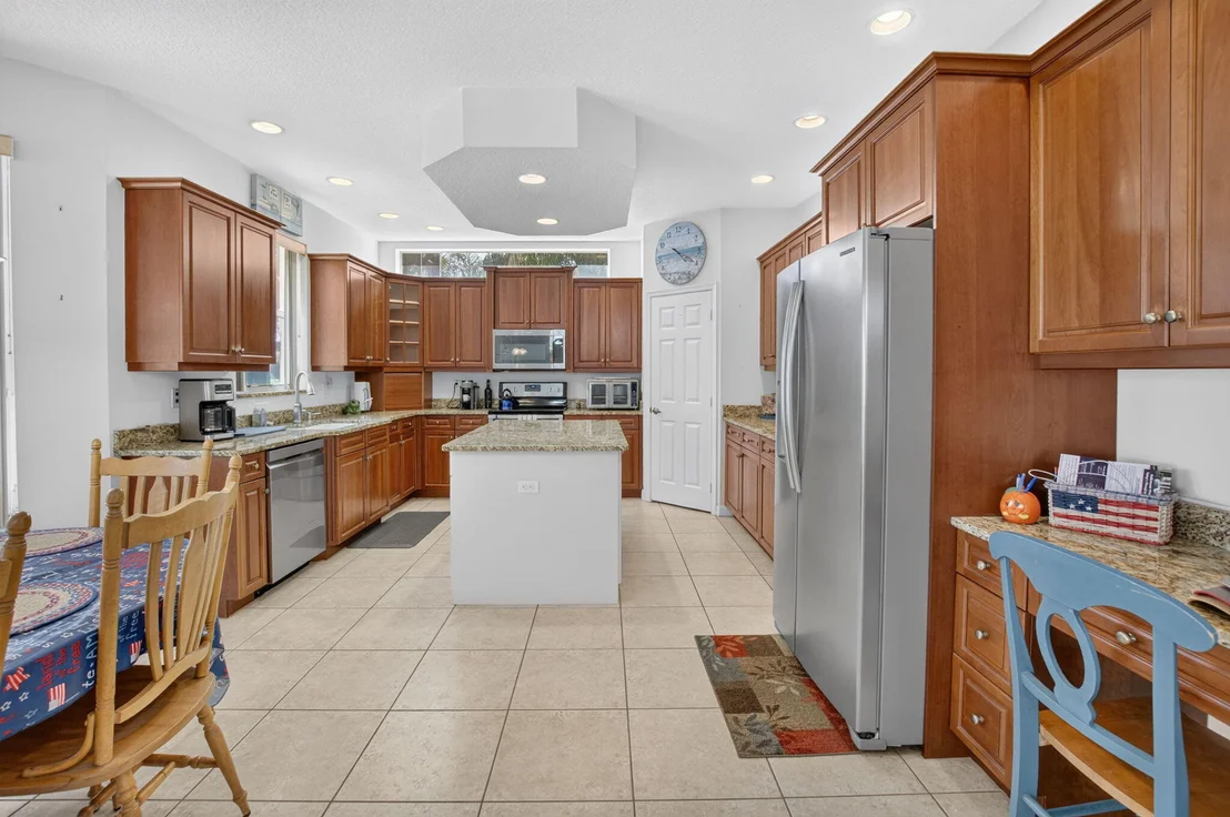 Photo of 7541 DOWNWINDS Lane