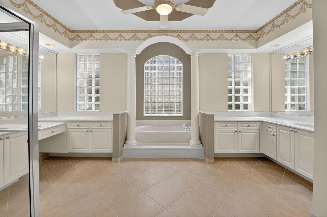 Photo of 7233 Francisco Bend Drive