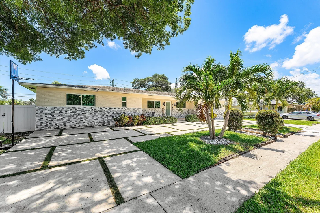 Photo of 214 SE 5th Street
