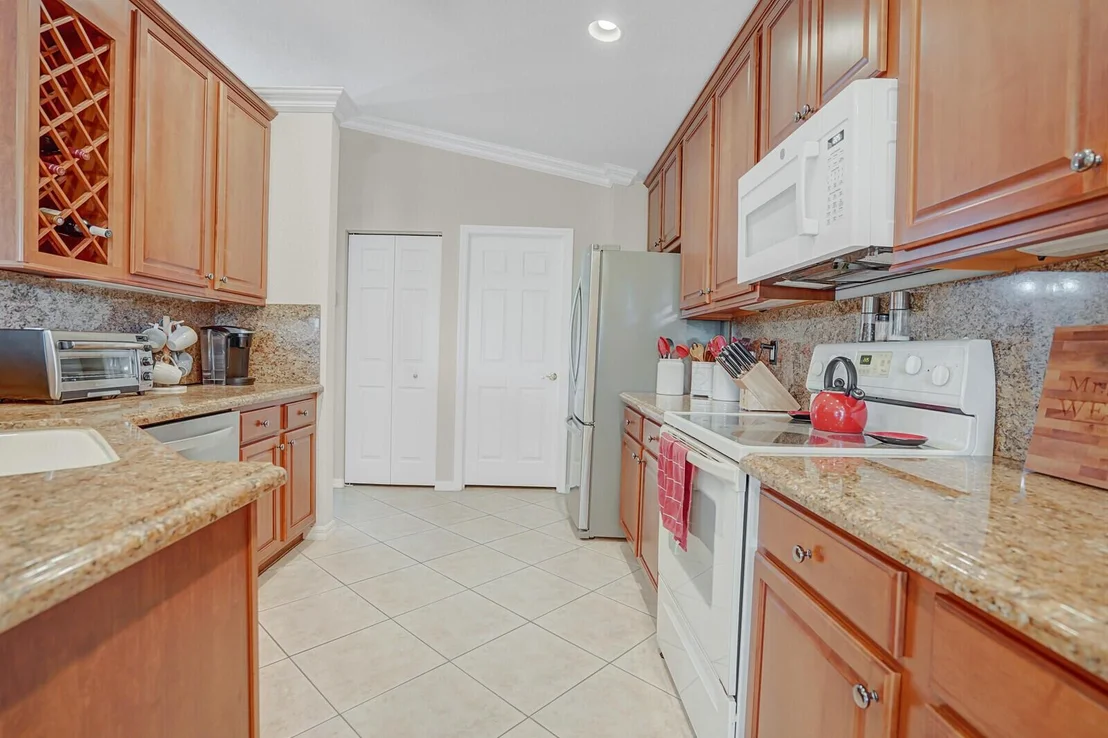 Photo of 12175 Roma Road