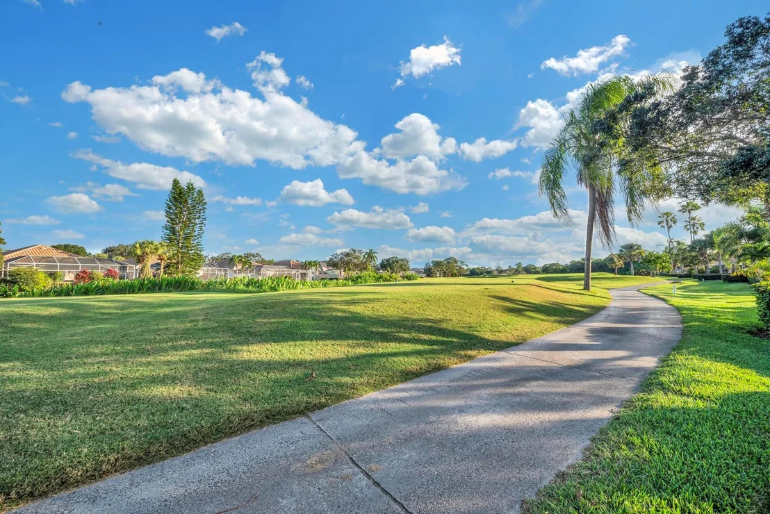 Photo of 8277 SE Double Tree Drive