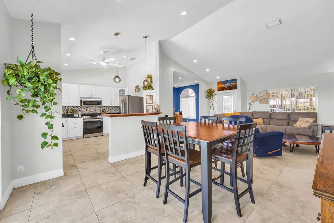 Photo of 11 Hemlock Lane